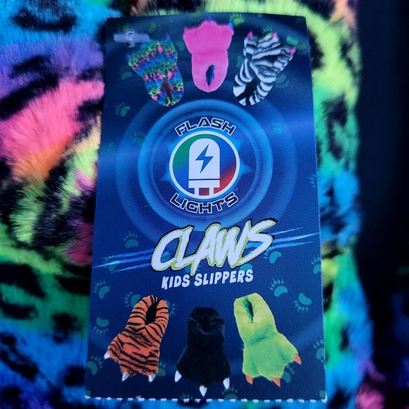 Slippers - Picture 3 of 4